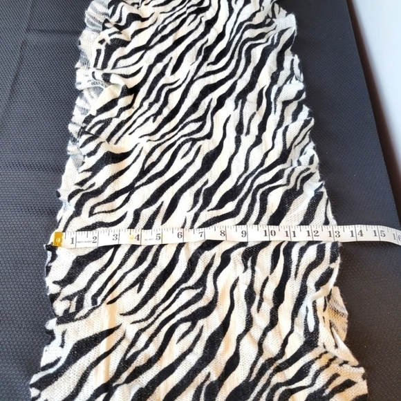 Animal Print | Cowl Infinity Scarf - Picture 2 of 3